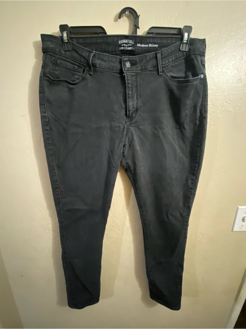 Signature by Levi Strauss Modern Skinny Black Women’s Jeans size 20